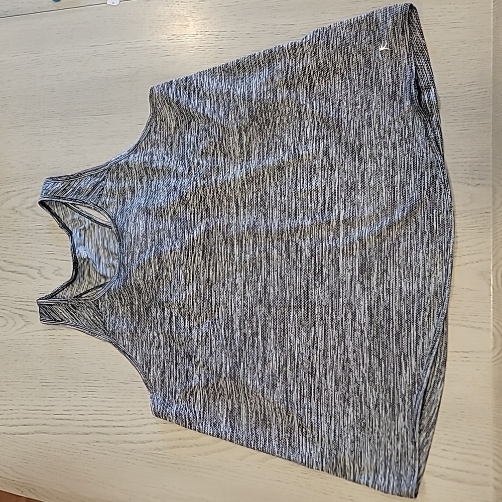 Danskin Now Tank